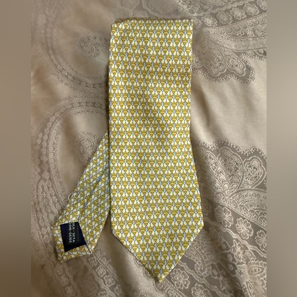 Salvatore Ferragamo Mens Yellow Silk Tie - Picture 3 of 6
